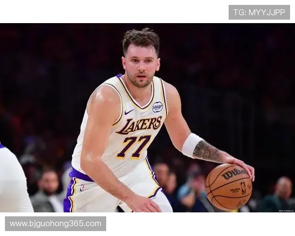 雷迪克三年前看好东契奇关键时刻库里与他相比更具潜力